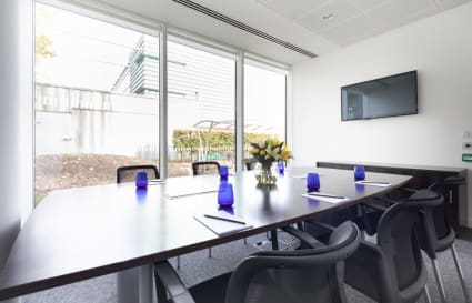 4 Person Internal Private Office in Reading | 135 Sq. Ft.