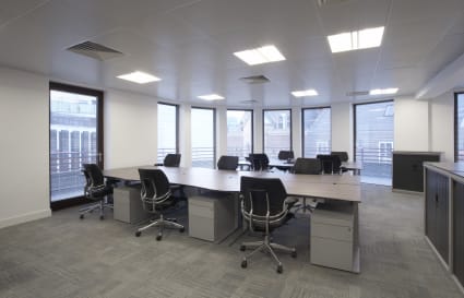14 Person Private Office in London | 445 Sq. Ft.