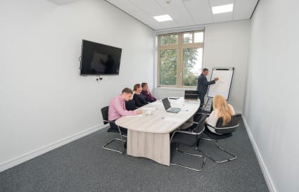 6 Person Office Available in Gloucester