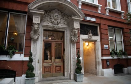18 Person Private Office in London | 900 Sq. Ft.