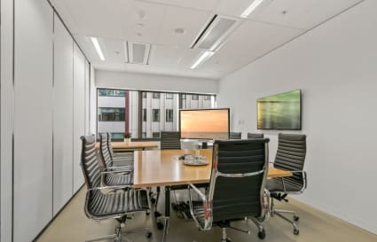 External Private Office for up to 8 people | 30 sqm