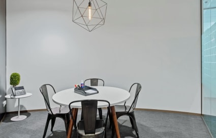 10 Person Private Office in Sydney - Darling Harbour Views with 2 4pax Meeting Rooms