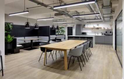 12 Person Private Office in London | 350 Sq. Ft.