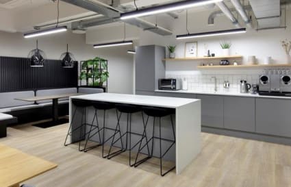 12 Person Private Office in London | 350 Sq. Ft.
