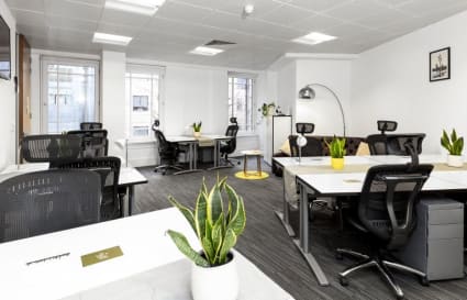 24 Person Private Office in London