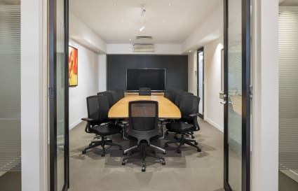 15 Person External Private Office