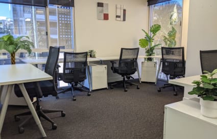 Private Lockable Serviced Furnished office for 30 people