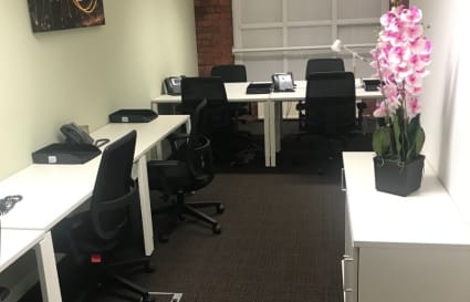 4 Person External Private Office