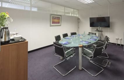 5 Person Internal Office Available