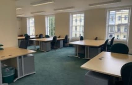 Private Office for up to 25 People | 1,076 Sq. Ft.