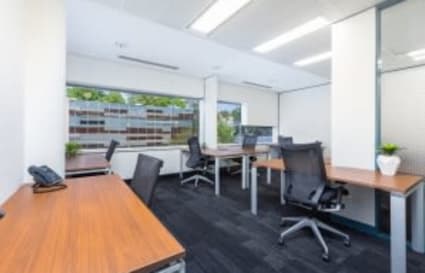 Internal Private Office for up to 7 People