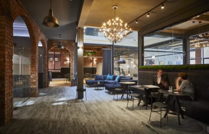 44 Person affice available + 2 internal meeting room