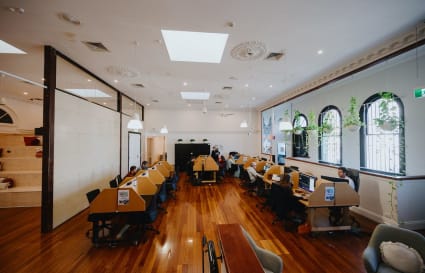 10 Person Serviced Office  