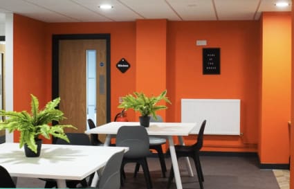6 Person Office Space in Gloucester | 228 sqft