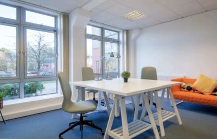 13  Person Office Space in Hooton