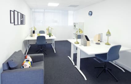 2  Person Office Space in Waltham Abbey | 102 sqft
