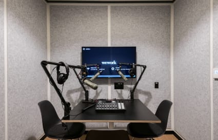 400 Spectrum Center Drive, Irvine