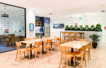 Beautiful and Light-Filled Open-Plan Office for up to 22 Person | 108 sqm
