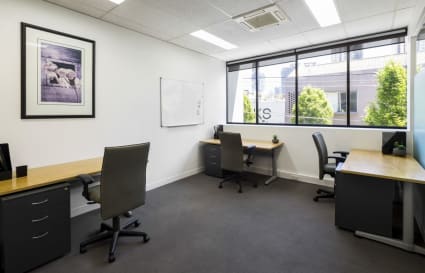 3 Person External Private Office