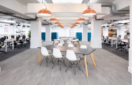 External Private Office for up to 6 People | 250 Sq. Ft.