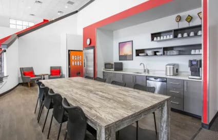 8211 East Regal Boulevard, Tulsa