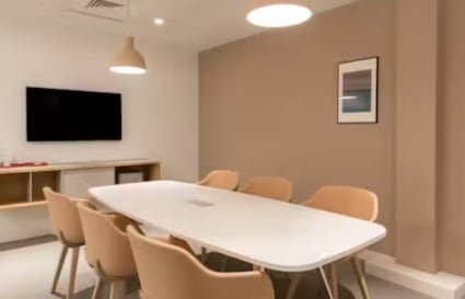 Private Office for up to 22 People