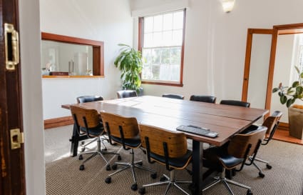 4 Person Serviced Office 