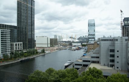 10 Person Private Office in Canary Wharf with Great View - double aspect | 345 sqft