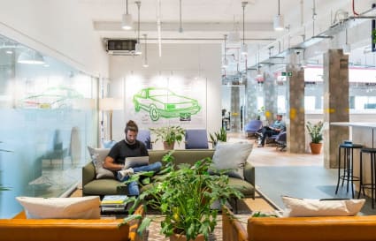 13 Person Private Office in London | 324 Sq. Ft.