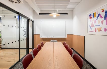 11 Person External Private Office | 385 Sq. Ft.