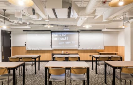 25 Person External Private Office with Meeting Room | 875 Sq. Ft.