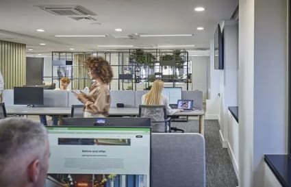 External Private Office for up to 8 People | 396 Sq. Ft.