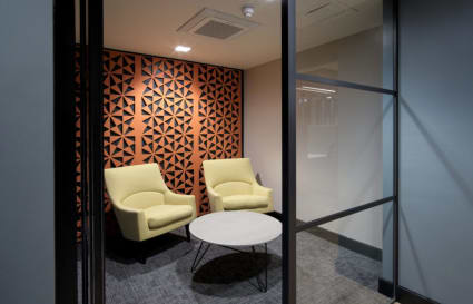 6 Person External Private Office in London | 222 Sq. Ft.
