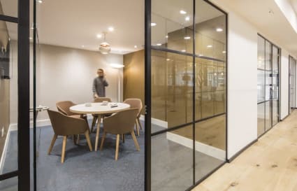 8 Person Private Office in London | 400 Sq. Ft.