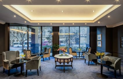 12 Person Open-Plan Office with Private Meeting Room | 41 sqm
