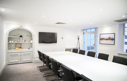 External Private Office for up to 6 People | 206 Sq. Ft.