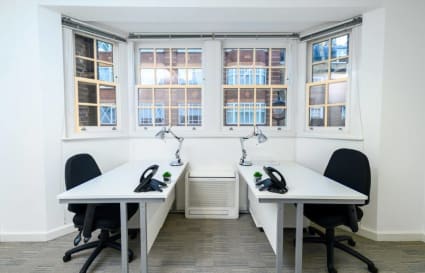 External Private Office for up to 6 People | 206 Sq. Ft.