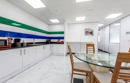 5 Person Private Office in Brentford | 273 sqft