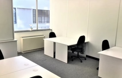 14 Person Office Available | 620 Sq. Ft.