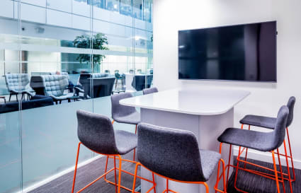 32 Person Open Plan Corner Office - External | 1,288 Sq. Ft.