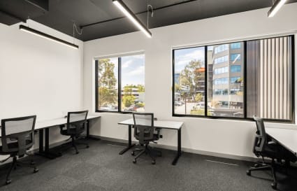 External Private Office for up to 9 People 