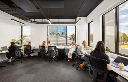 External Private Office for up to 9 People 