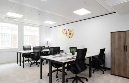 16 Person External Private Office in London | 560 sq ft