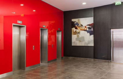Private Office for up to 20 People with Internal Office and Boardroom | 932 sqft