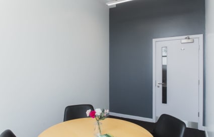 4 Person Private Office