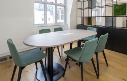 Private Office for up to 13 People | 939 Sq. Ft.