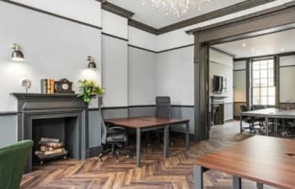 Private Office for up to 5 Desks
