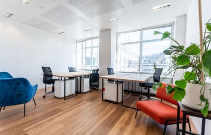Private Office for up to 5 People | 162 Sq. Ft.