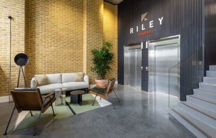 6 Person Private Office in London | 248 Sq. Ft.