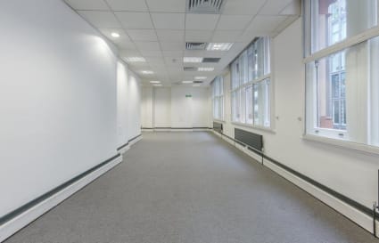 6 Person Private Office in London | 240 sqft